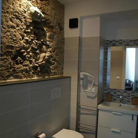 Castello D'alcontres 3 Stelle Bed & Breakfast