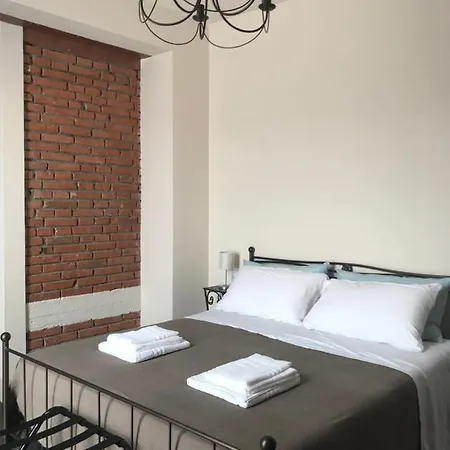 Castello D'alcontres 3 Stelle Bed & Breakfast