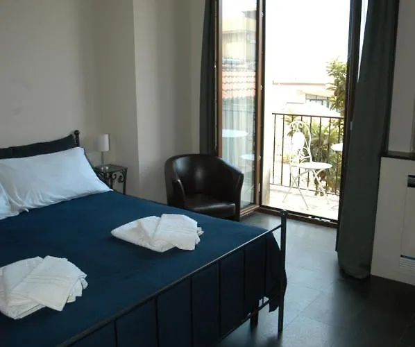 Castello D'alcontres 3 Stelle 4*