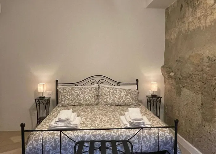 Couette-café Castello D'alcontres 3 Stelle 4*