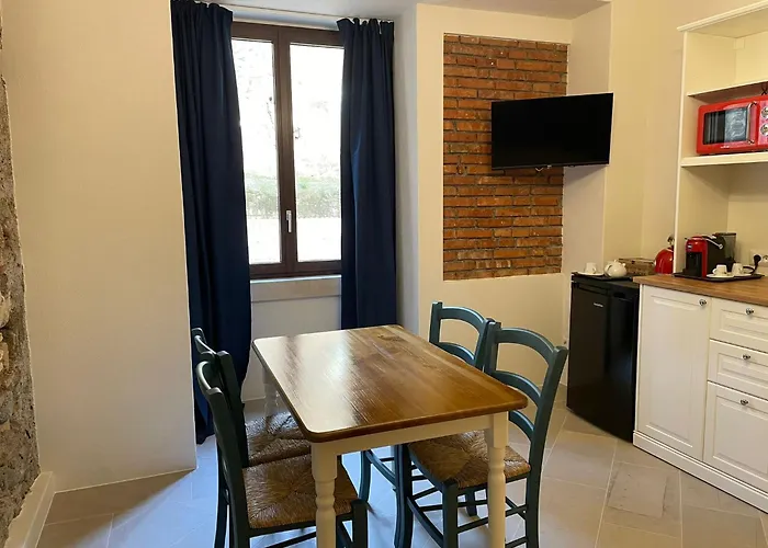 Couette-café Castello D'alcontres 3 Stelle